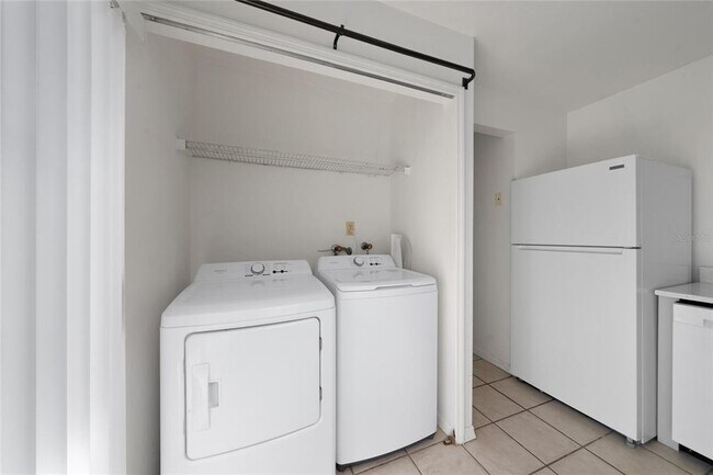 Building Photo - 126 Dahlia Village Cir