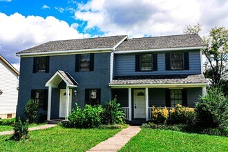 Building Photo - 3 bed 2.5 bath in East Brainerd
