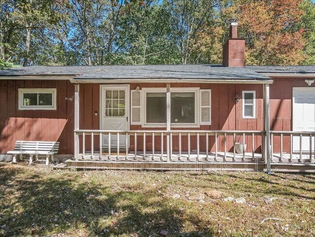 Building Photo - 164 Buckhill Rd