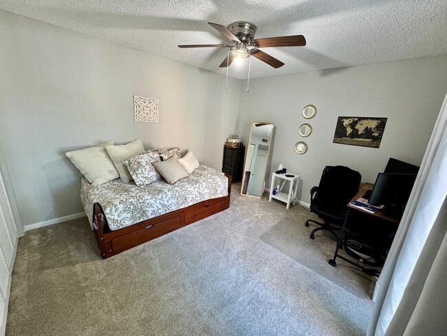 Building Photo - 8535 Boca Rio Dr