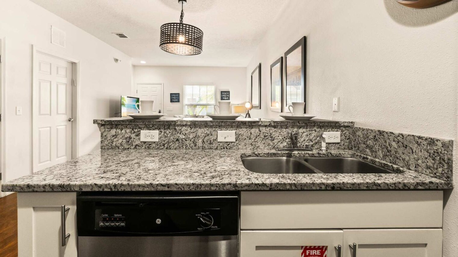 Building Photo - 5354 Diplomat Ct