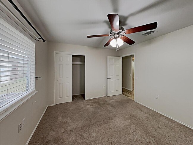 Building Photo - 12417 Sky Harbor Dr