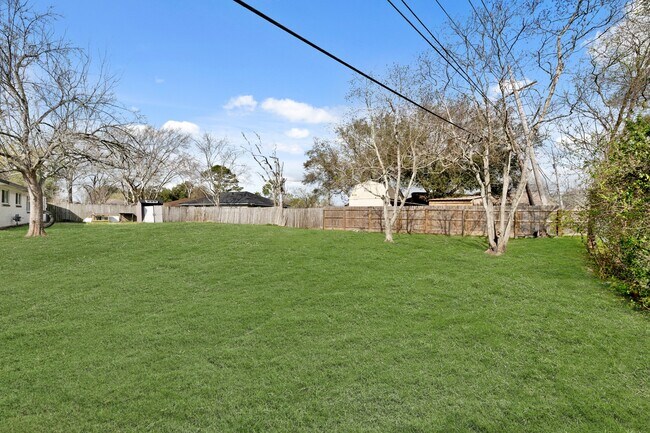 Building Photo - 3214 White Sail