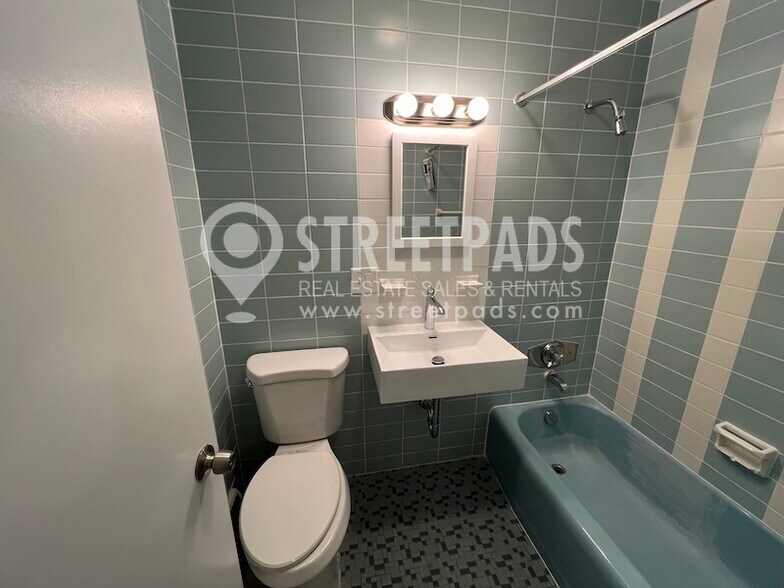 Building Photo - 2018 Commonwealth Avenue