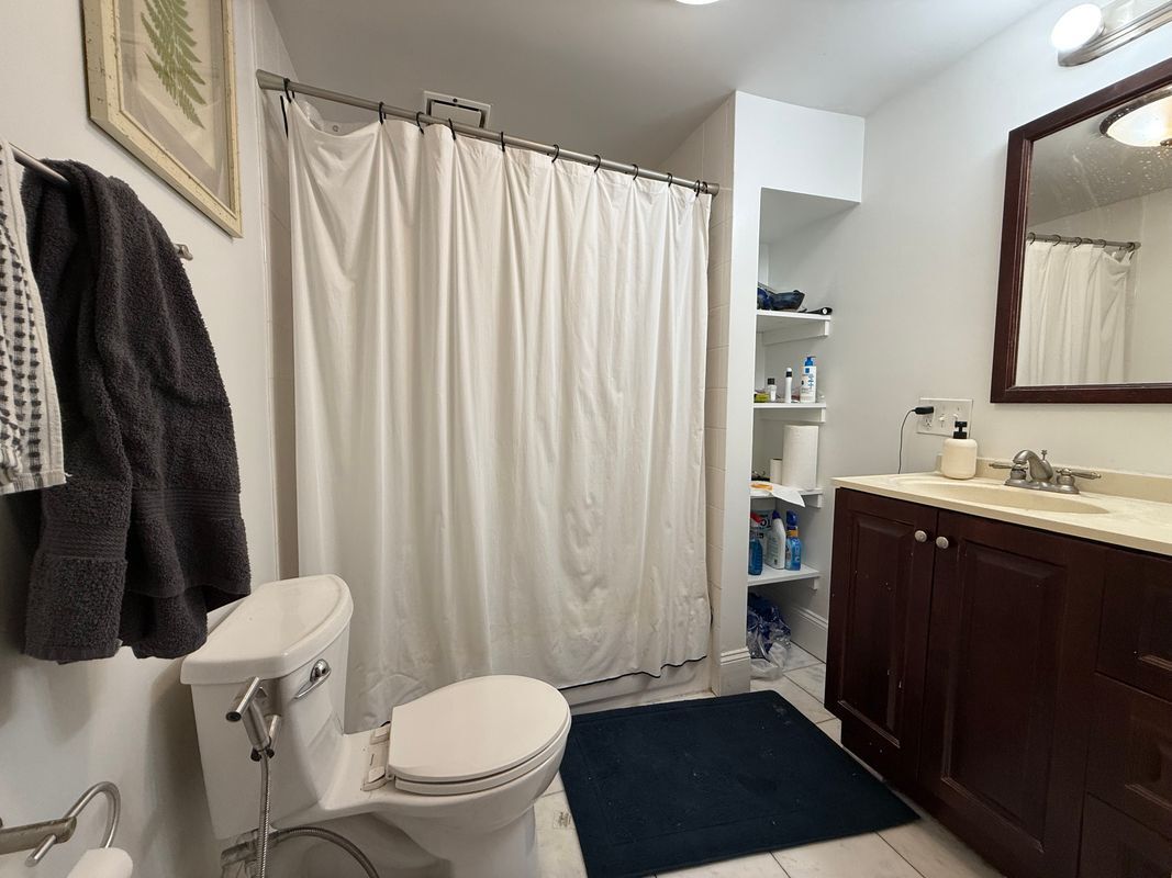 Building Photo - 235 Charles St