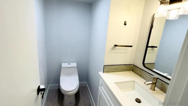 Building Photo - 4022 Mahaila Ave