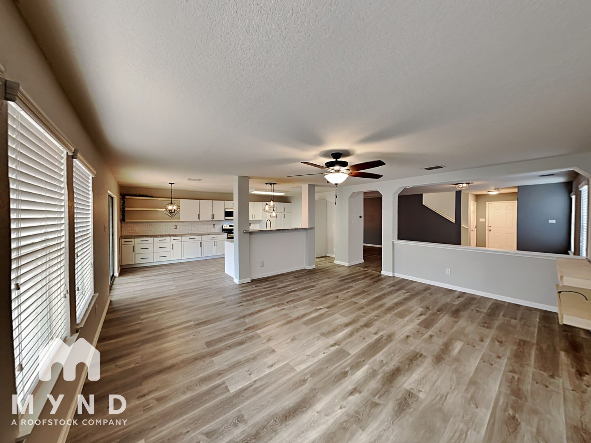 Building Photo - 9203 Silver Vista