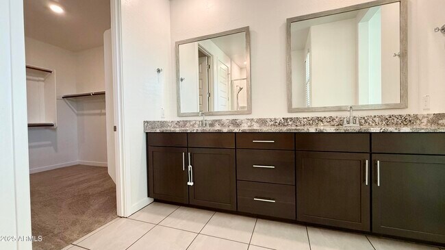 Building Photo - 1151 E Armstrong Wy