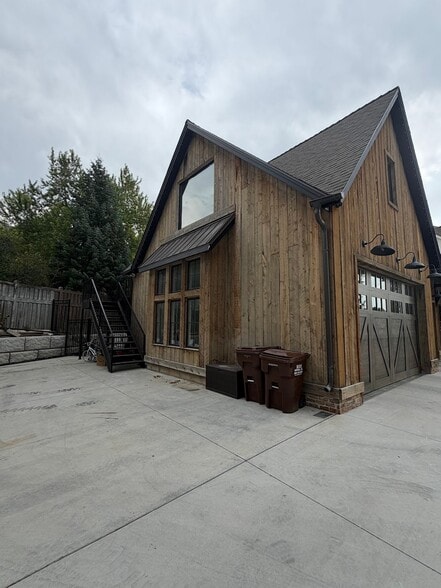 Building Photo - 398 E Watkins Cir