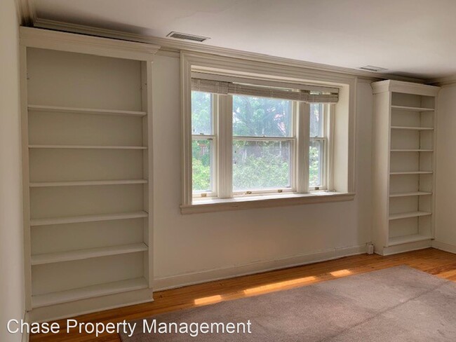 Building Photo - 4 br, 2.5 bath House - 11 Randall Court