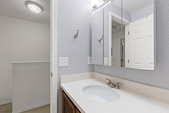 Building Photo - 1414 NE 151st St