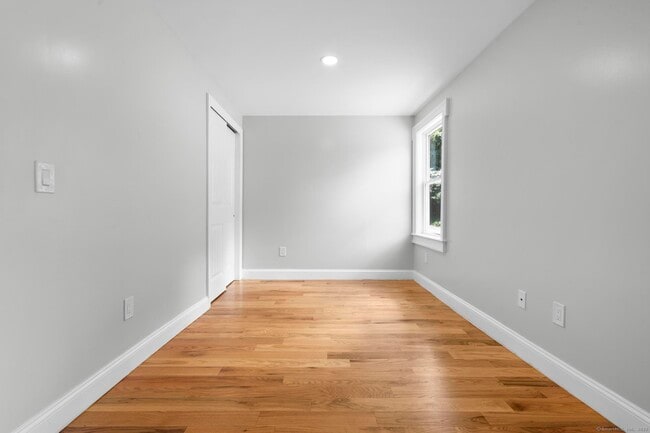 Building Photo - 48A E Pembroke Rd