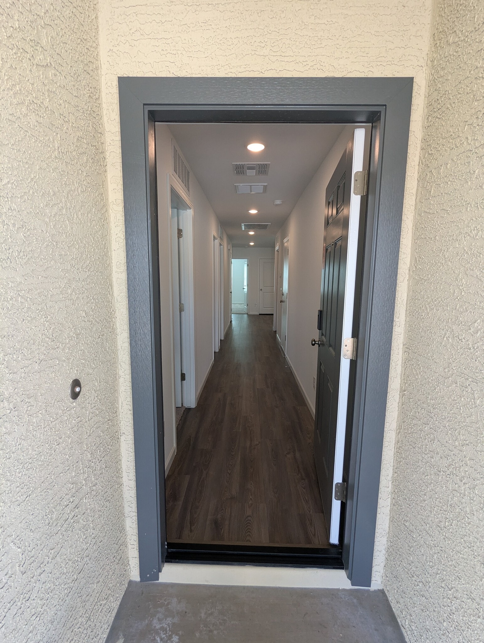 Building Photo - 733 Dylan Ct