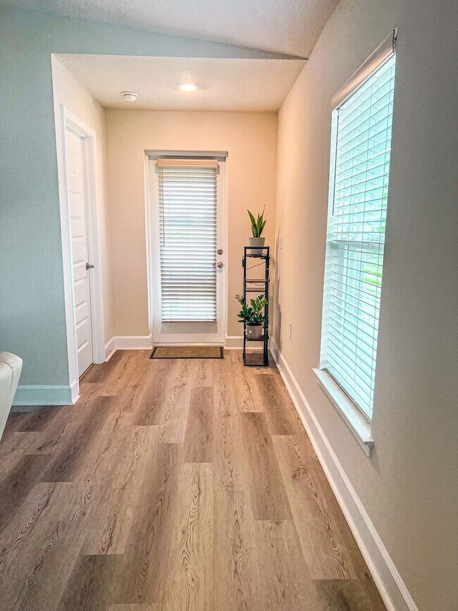 Building Photo - Beautiful 3 Bedroom Home with Pond View & No Rear Neighbors