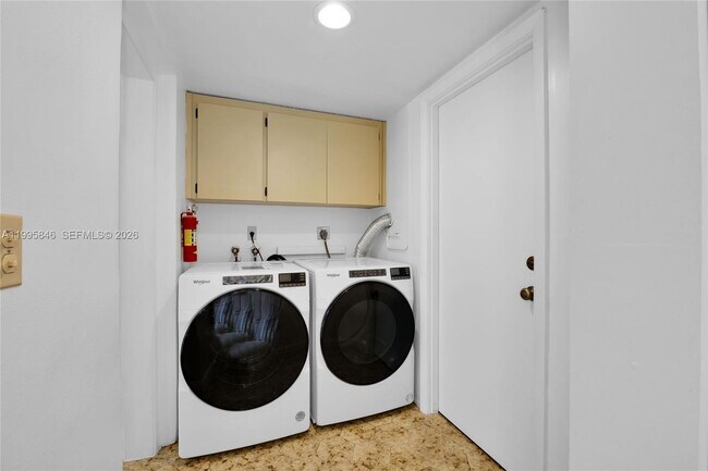 Building Photo - 1240 Ortega Ave