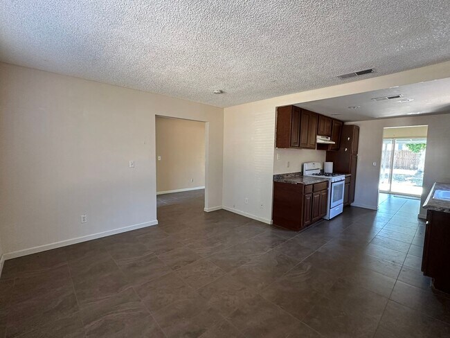 Building Photo - 4BD/2BA Home - Moreno Valley, CA 92557