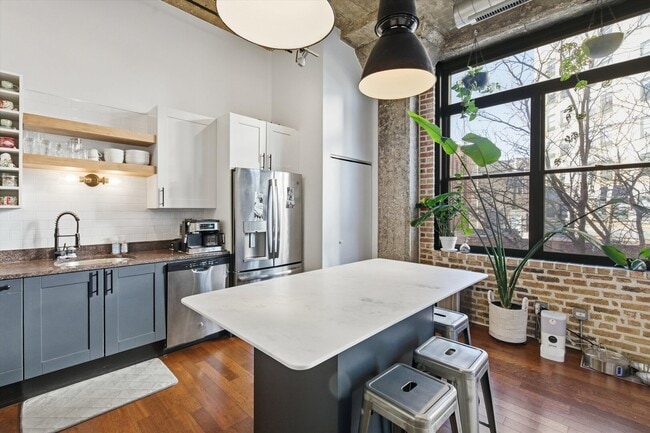 Building Photo - 1521 W Haddon Ave