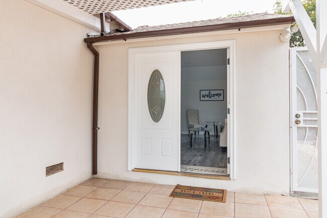 Building Photo - 17944 Collins St