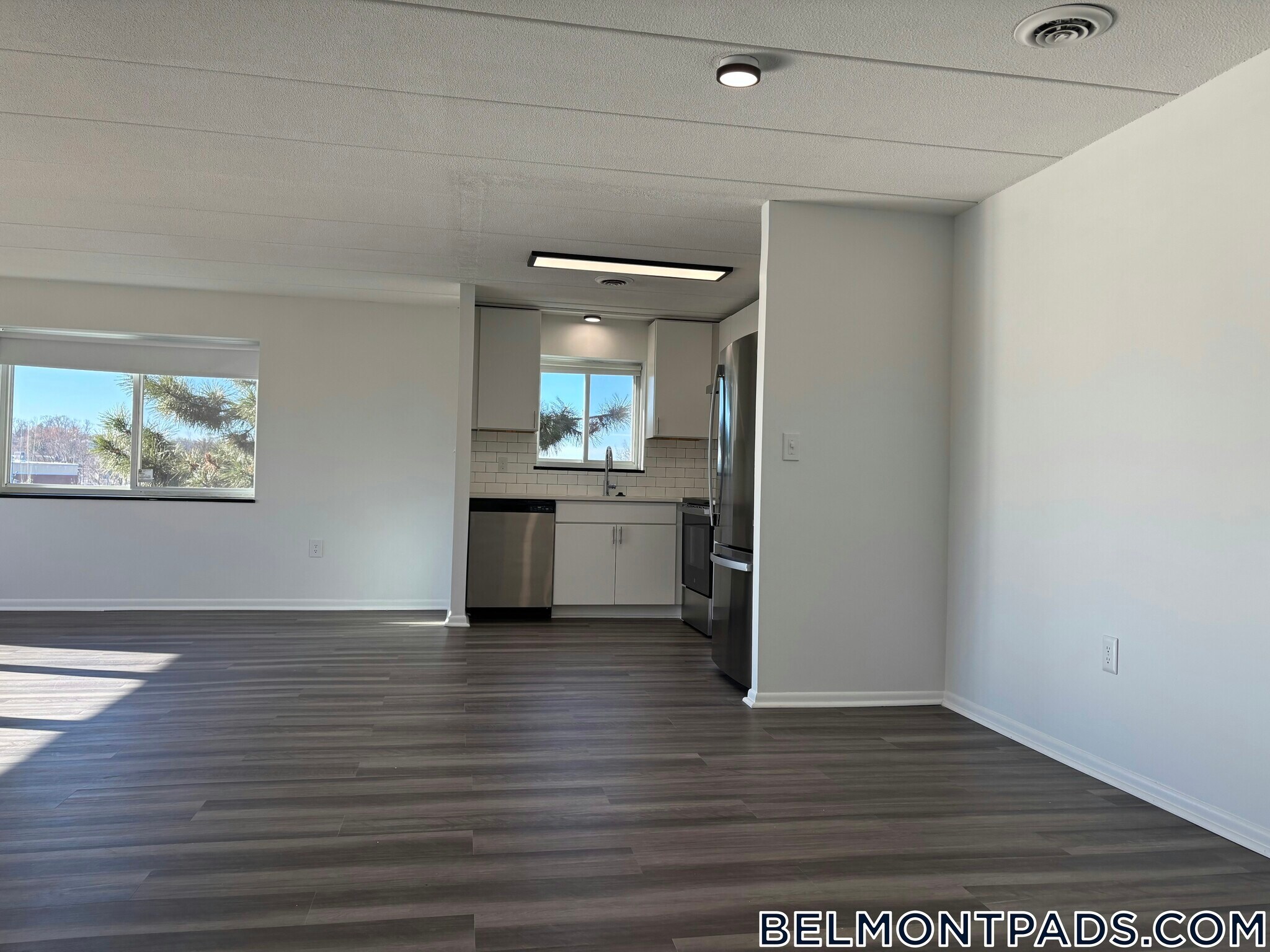 Building Photo - 53 Hill Rd