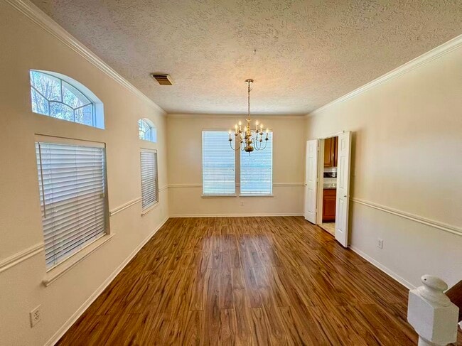 Building Photo - 2439 Shelby Park Dr