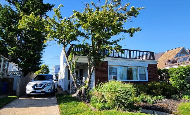Primary Photo - 545 E Park Ave