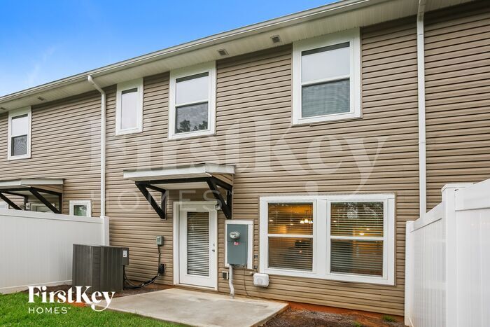 Building Photo - 2029 Cypress Village Dr NW