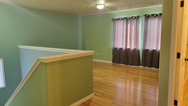 Building Photo - 807 Whisper Cove Rd