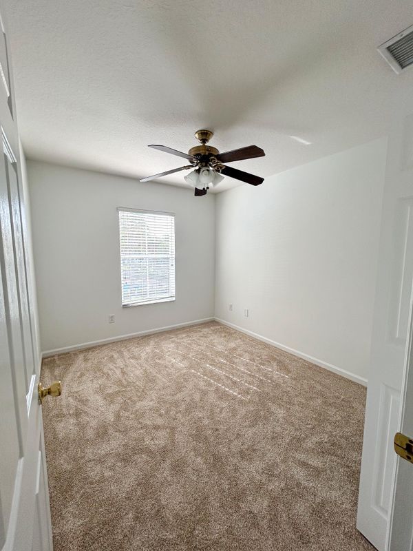 Building Photo - 10398 Park Commons Dr