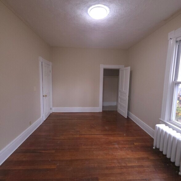 Building Photo - 121 Northampton Ave