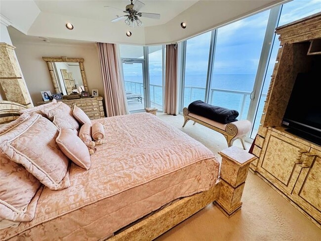 Building Photo - 6001 N Ocean Dr