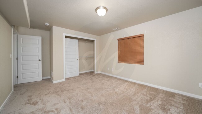 Building Photo - Immaculate Rancher in Spring Creek Neighbo...