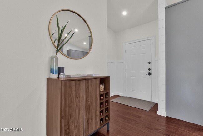 Building Photo - 6867 E Phelps Rd