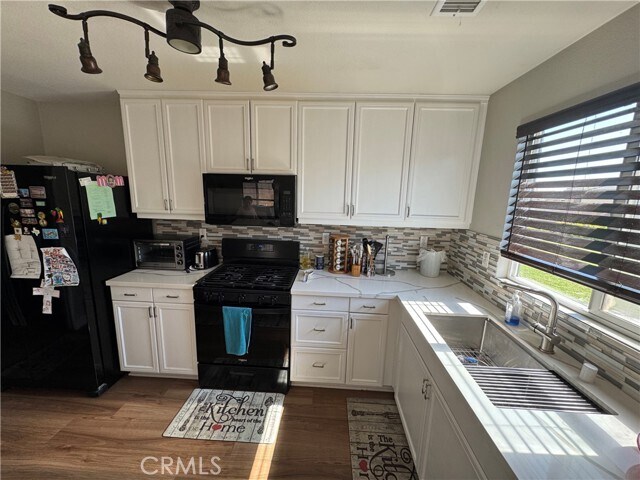 Building Photo - 7671 Indian Canyon Cir