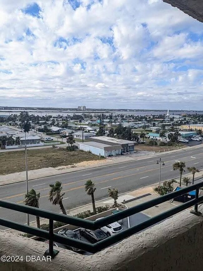 Building Photo - Ocean Front Fully Furnished