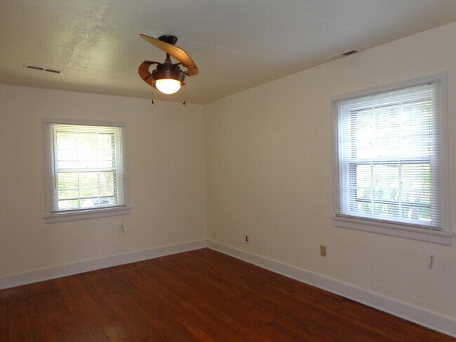 Building Photo - 8804 Semmes Ave