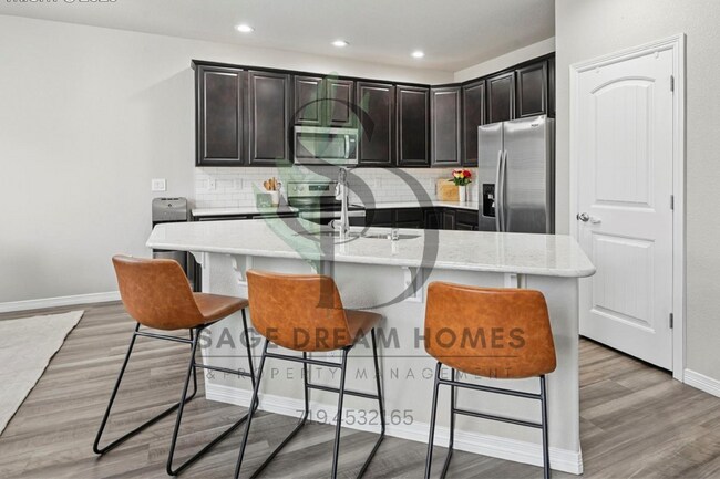 Building Photo - Beautiful 5 Bed + Office Home with 3-Car Garage in Desirable Lorson Ranch!