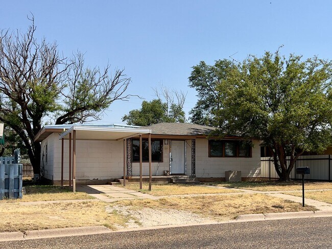 Building Photo - Two Bedroom Available Now Near Levelland City Park