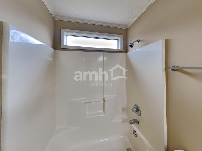 Building Photo - 1212 Wembley Ct