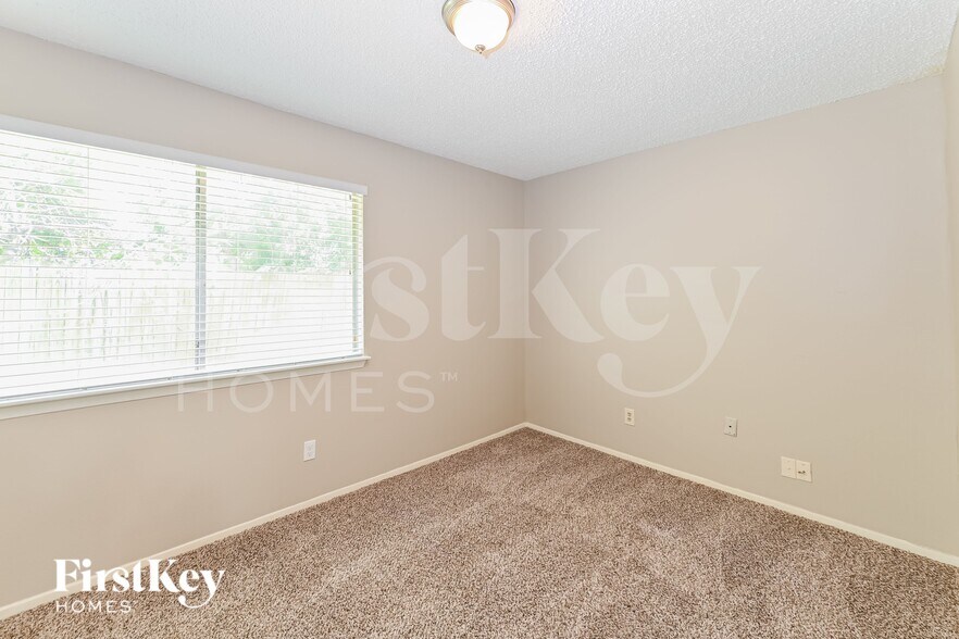 Building Photo - 6316 Porterway Dr