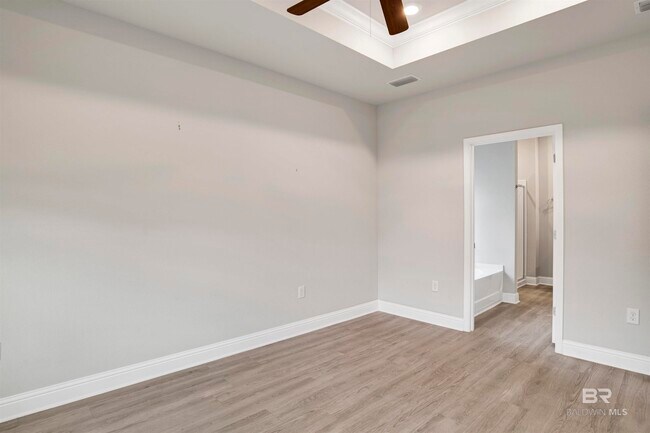 Building Photo - 390 Gemini St