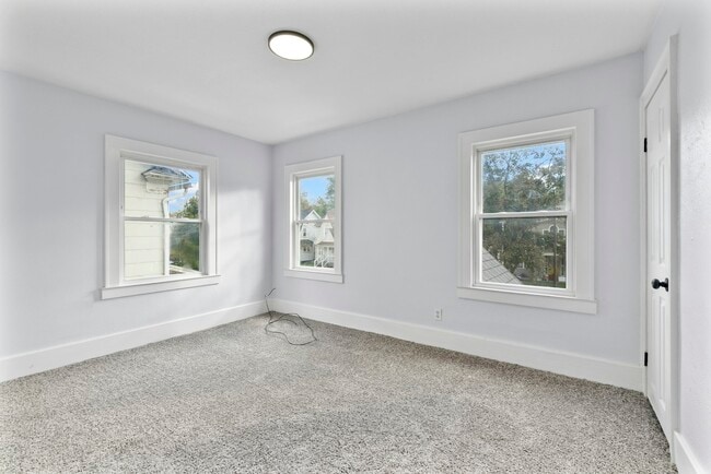 Building Photo - 1488 Craigwood Rd