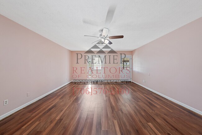 Building Photo - 5100 Sequoia Dr