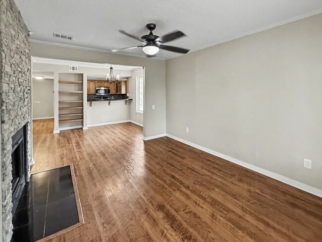 Building Photo - 1406 Lemon Tree Ln