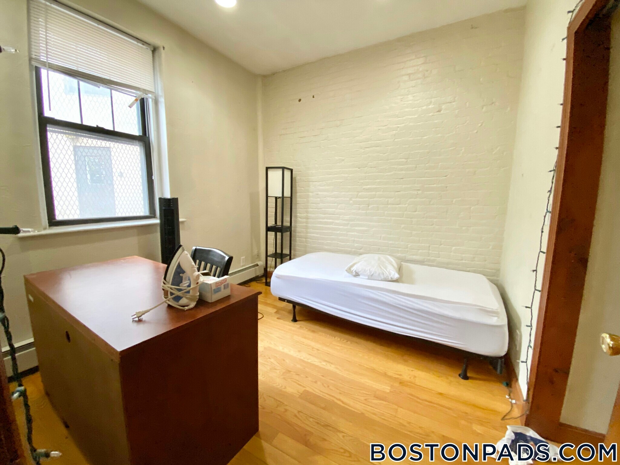 Building Photo - 204 Hemenway St