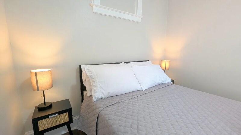 Building Photo - 352 Jackson St