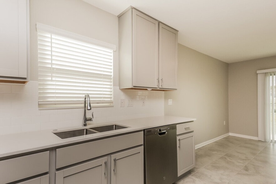 Building Photo - 4419 Bluff Oak Loop