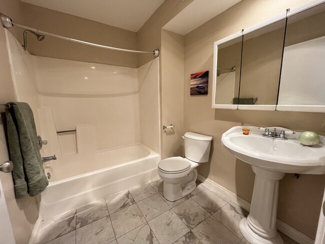 Building Photo - 2920 Luciernaga St