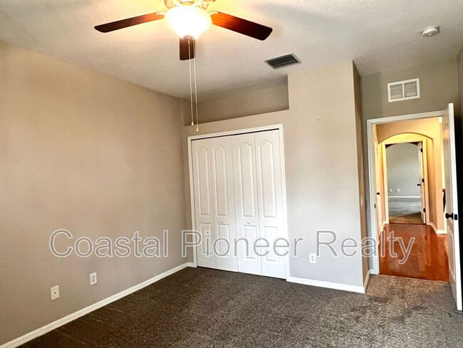 Building Photo - 9524 Greenpointe Dr