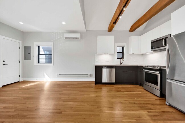 Building Photo - 1735 W Cullerton St