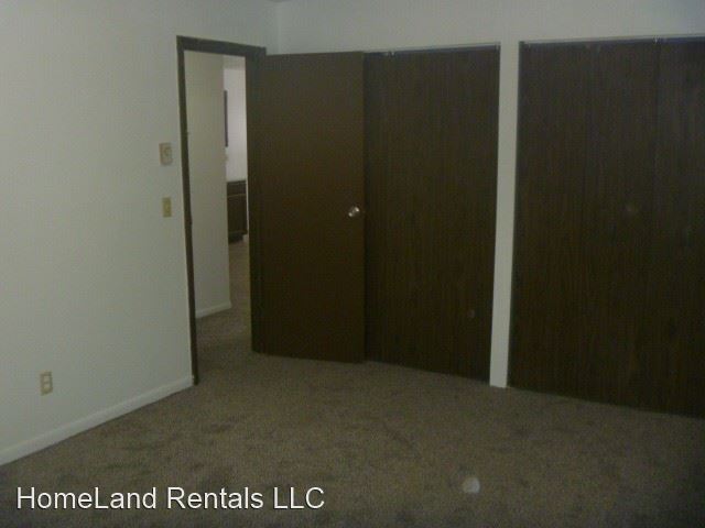 Building Photo - 1100 E Cedar St